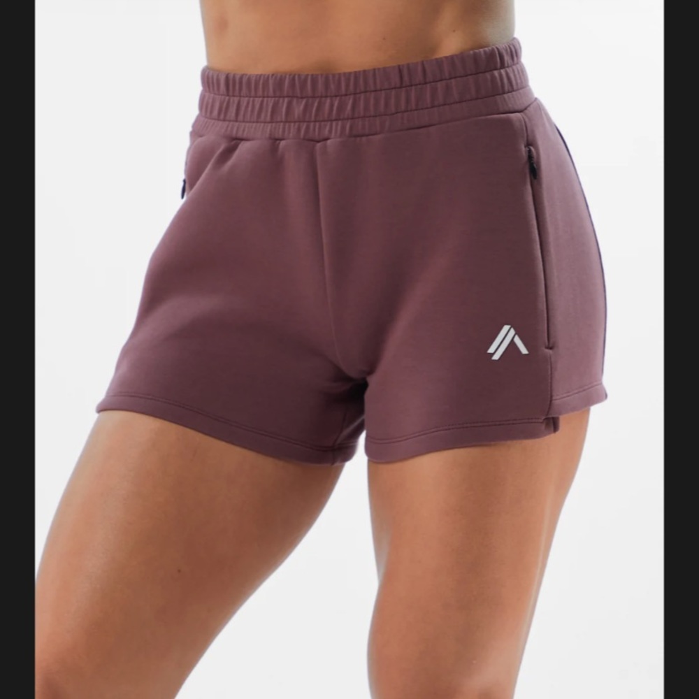 Brand new Alphalete ELMTS Shorts